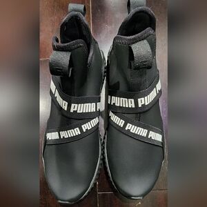 Puma Sneakers